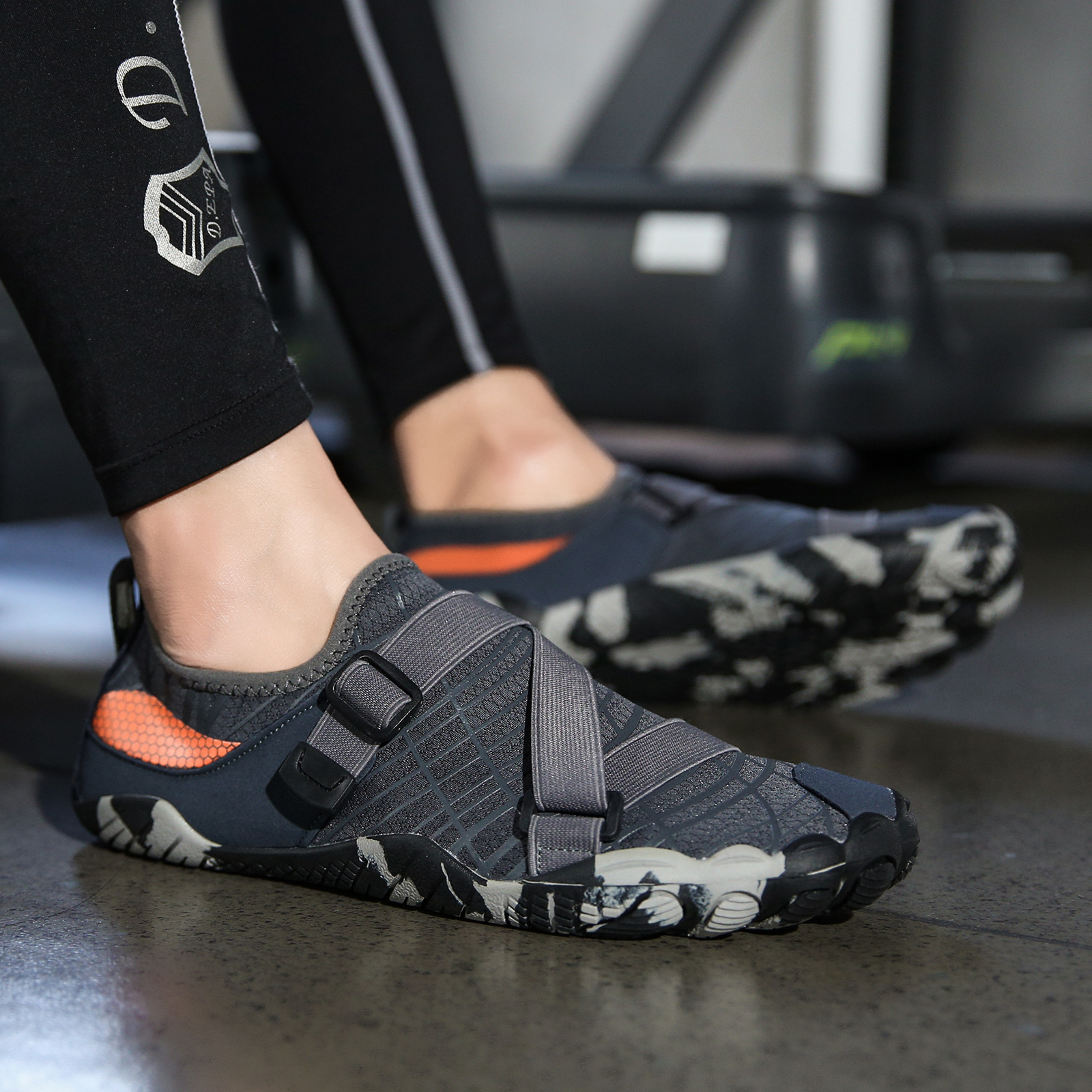 Outdoor Sports Wearproof Beach shoes Men Women Quick-Dry Wading