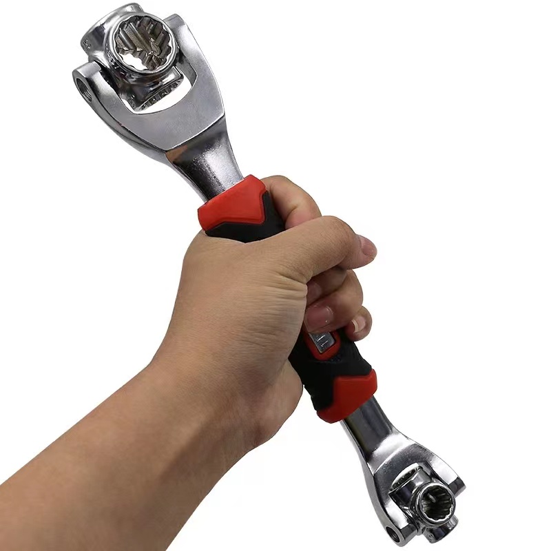 Multi-purpose 8-in-1 360-degree multi-directional rotating socket ...
