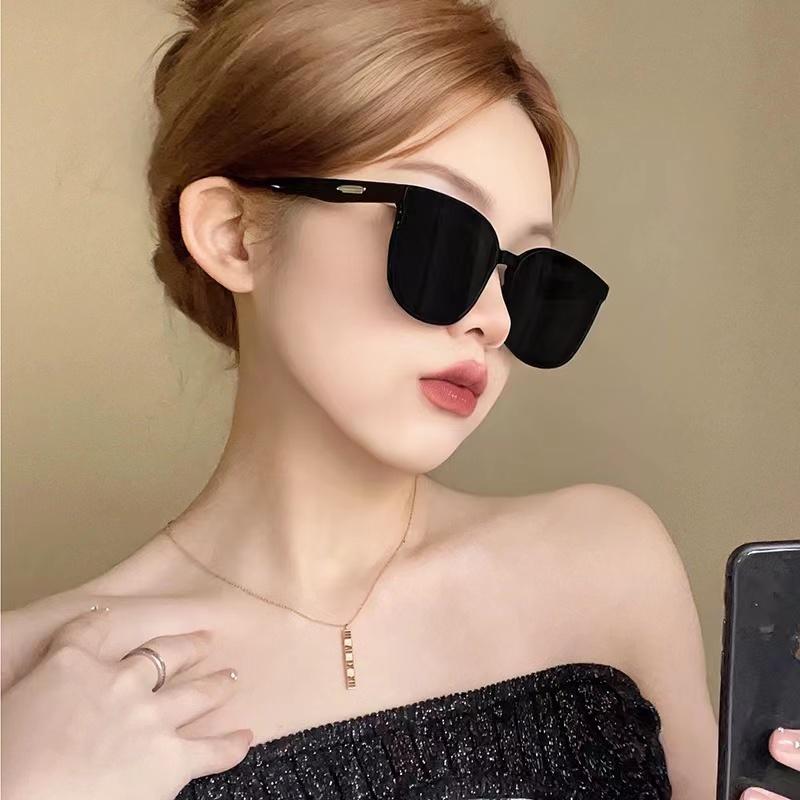 【READY STOCK】 Korean Design Sunglasses For Women/Men Aesthetic Shades