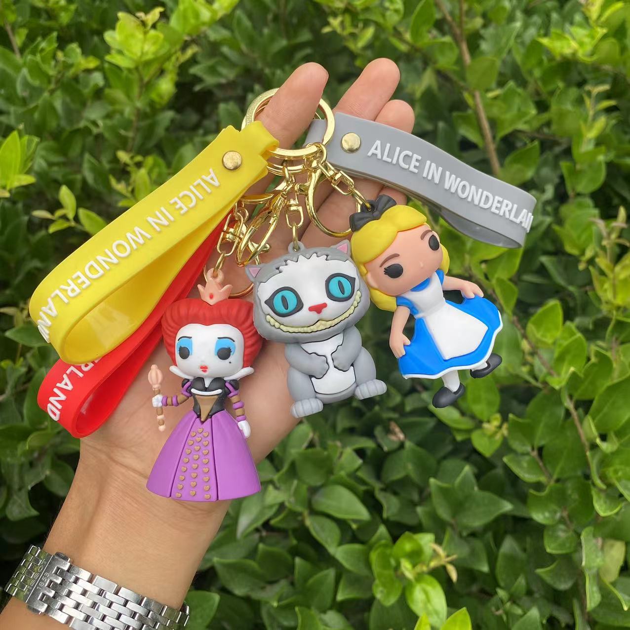 Alice in Wonderland Keychain Cartoon Alice Mad Hatter Cheshire Cat Red ...