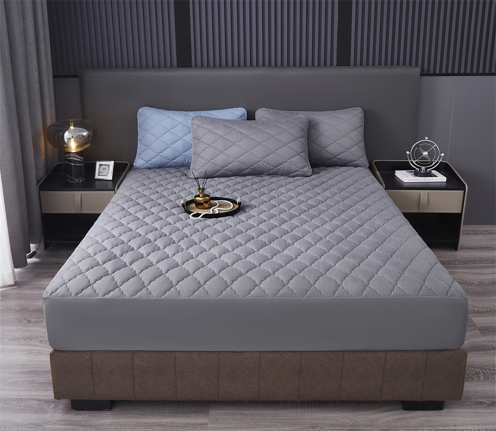 thumbnail image 2 of Quilted Cotton Mattress Cover Protector - Full Size, Zipper Closure, Dustproof 2 of 5