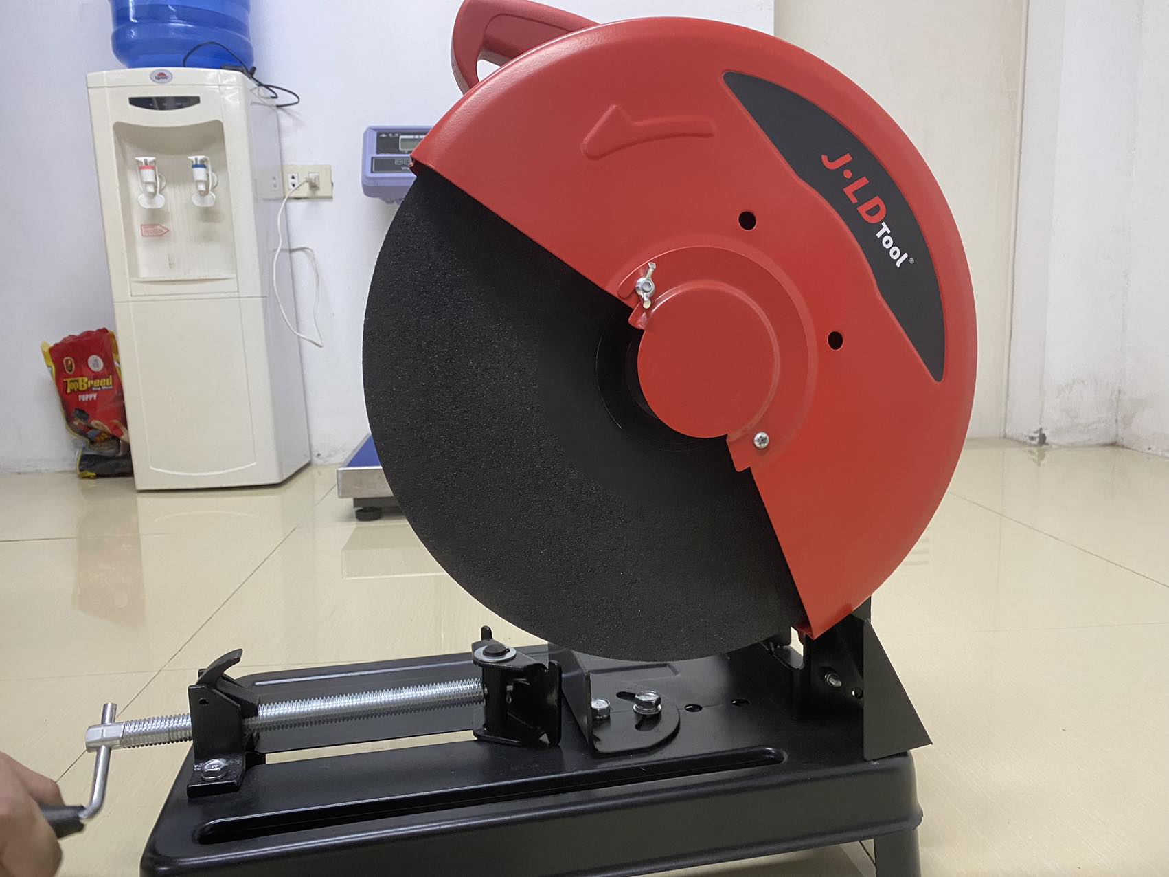JLD 2400W Chop Saw J355 Cut Off Machine 355MM Cutting Tools 60HZ with ...