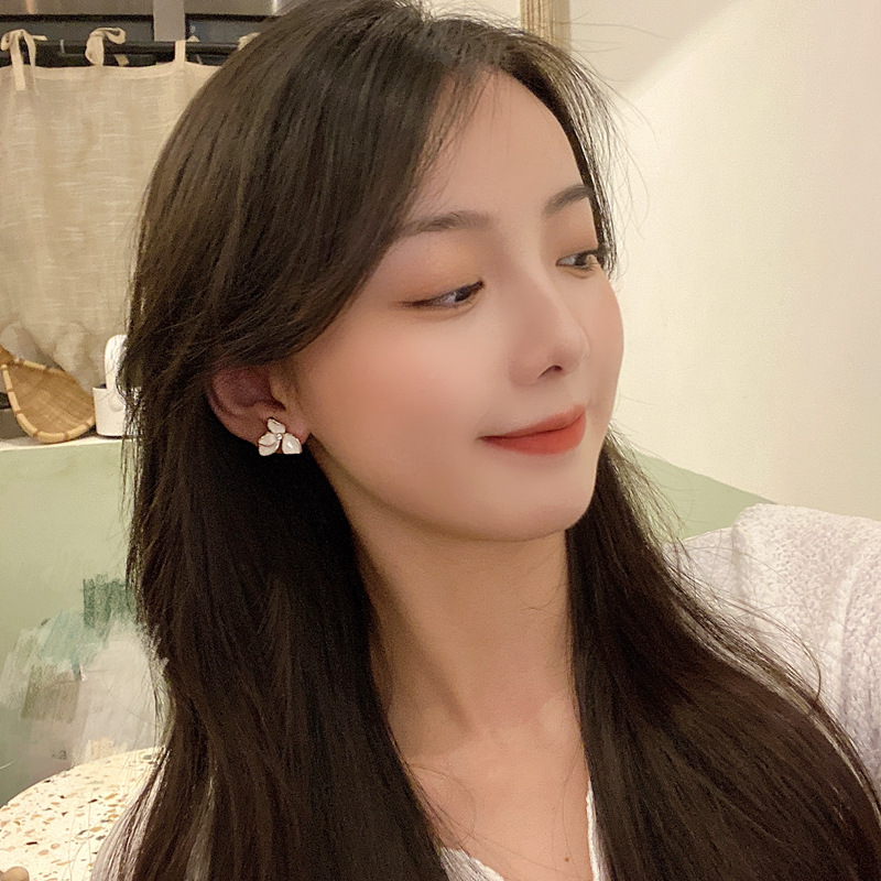 S925 Silver Needle Korean Ladies Earrings Summer Fresh White Petal ...