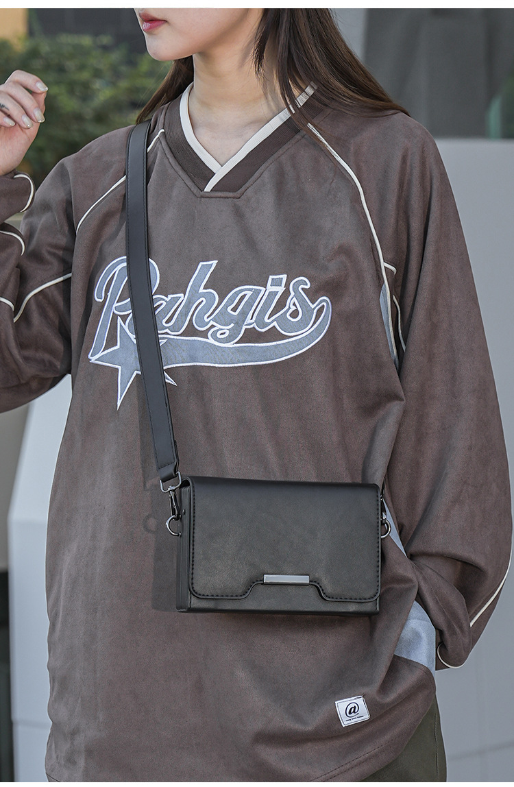 Highend Men's Bag Niche Design Messenger Bag 2024 New Style Box Hard