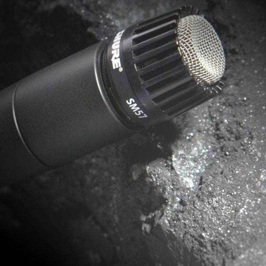 Shure SM57 Is a Wired Dynamic Radio Head Microphone And Is a ...