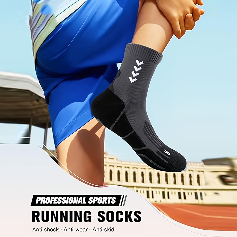 Professional Sports Running Socks Contrasting Stripes Sweat-Absorbent ...