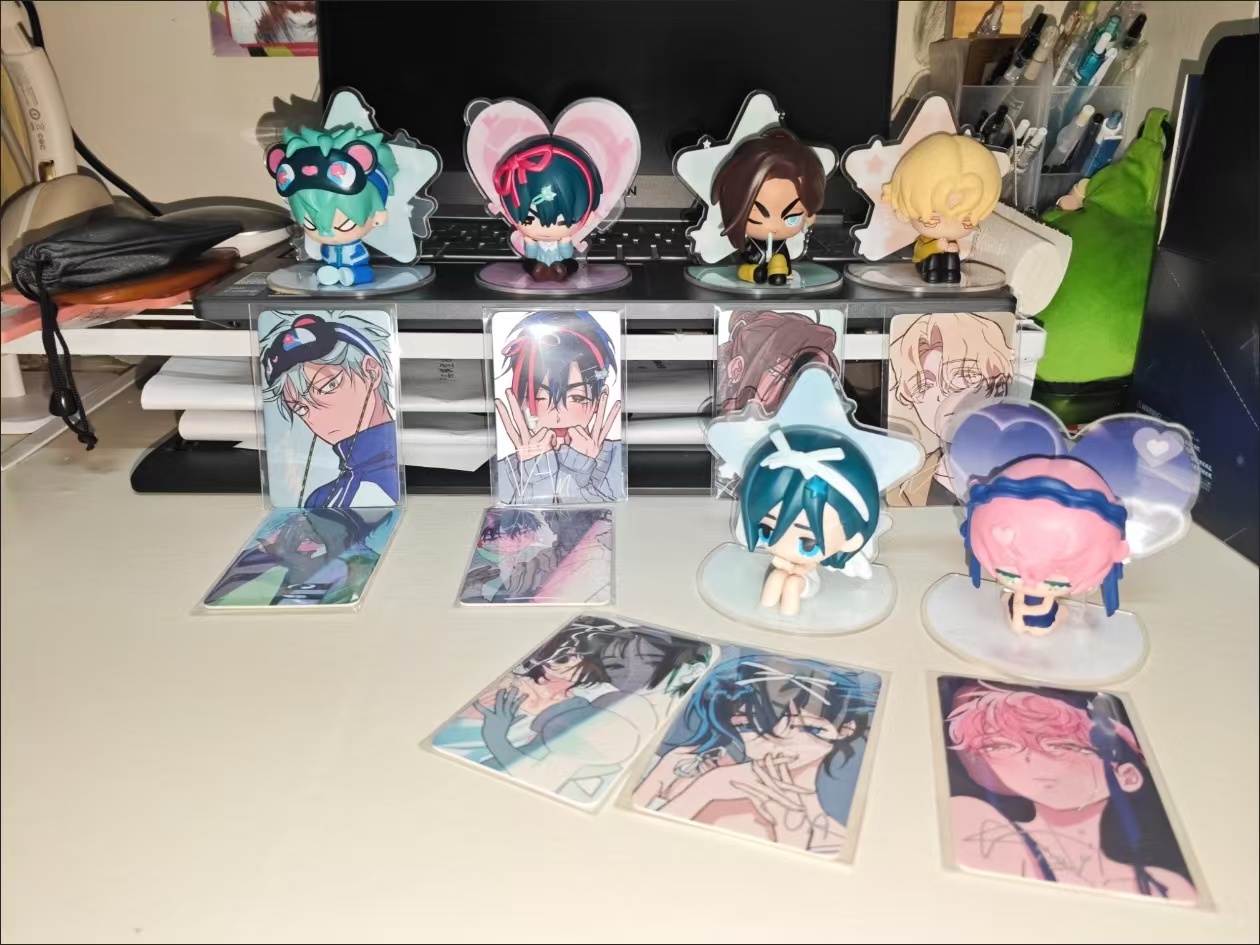 Alien Stage Blind Box ALIENSTAGE Merchandise Free Stage IVANTILL Senyu ...