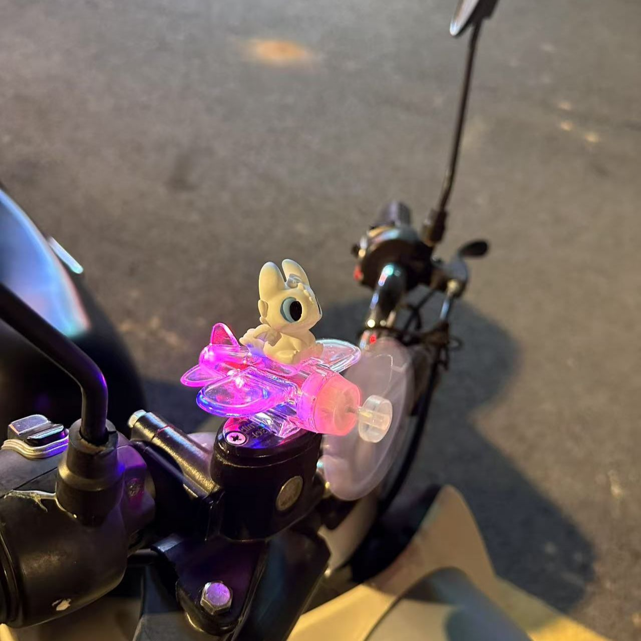 Wind Power Toothless Dragon LED Car Decor Cute Auto Motorcycle ...