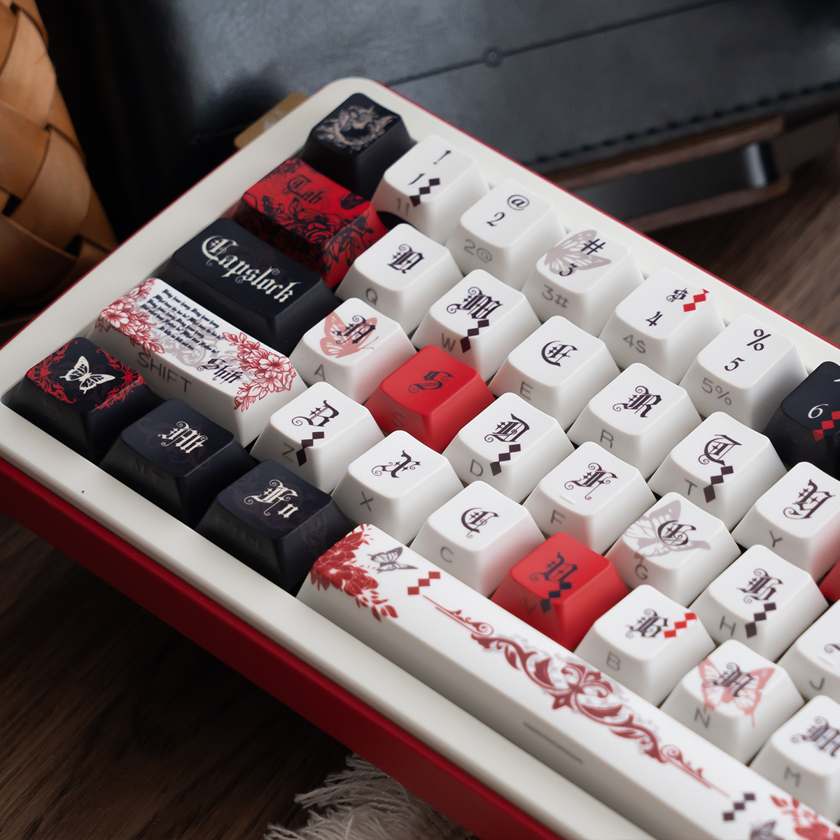 URE Gothic Butterfly Keycaps Side Shine Through PBT keycap set for ...