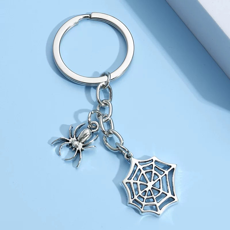 New Design Keychain Spider Web Key Ring Alloy Key Chains Halloween ...