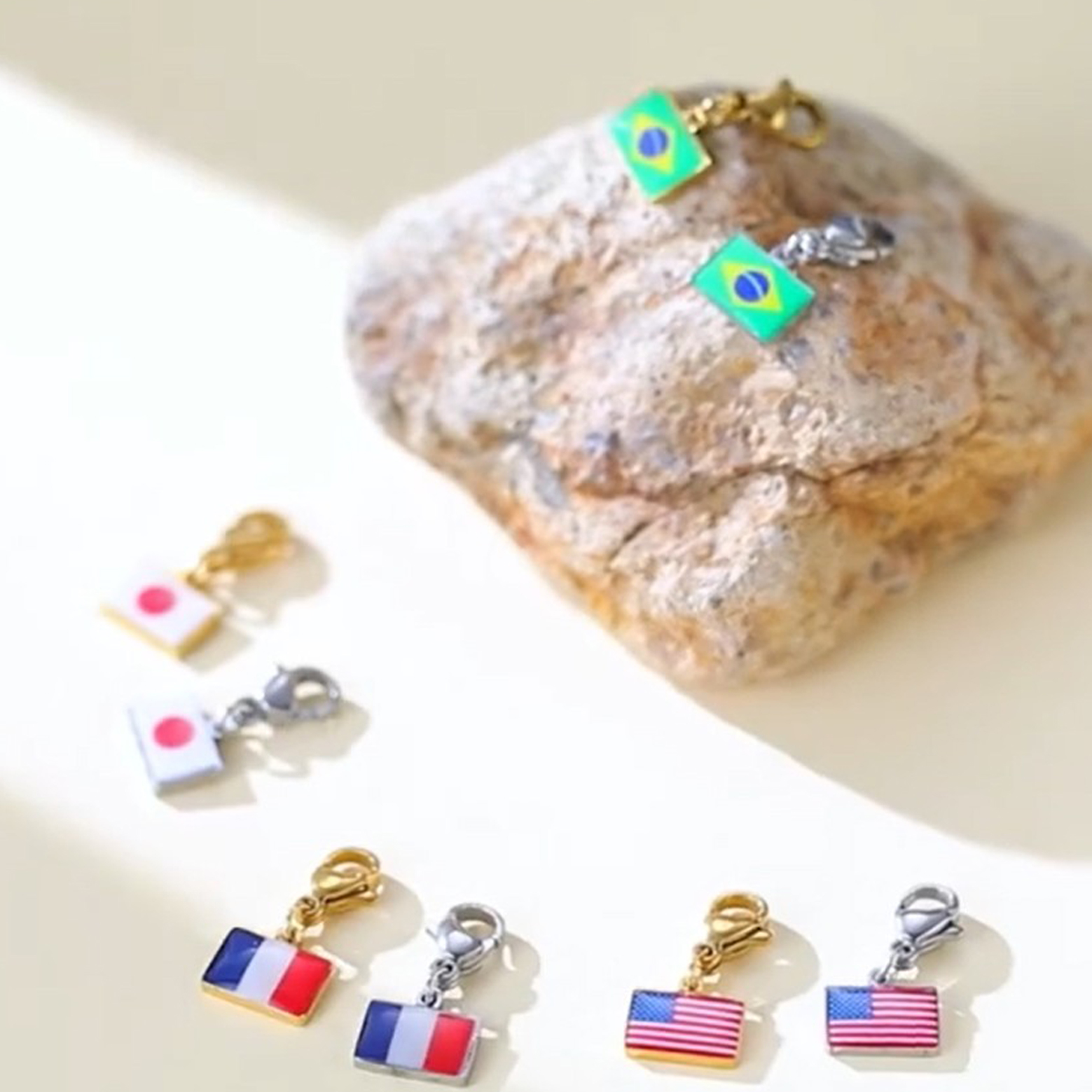 LIKGREAT Customized Trendy 10mm width National Country Flags Charms ...