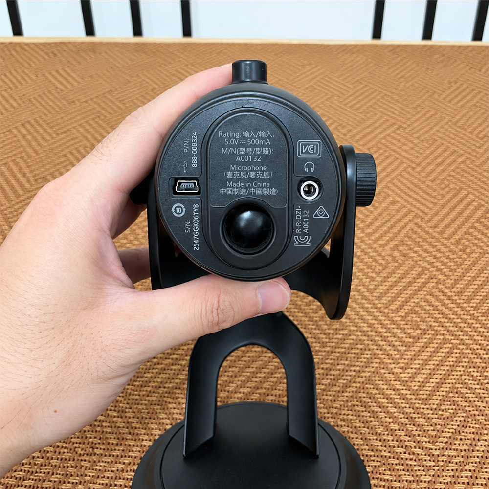 Logitech Blue Yeti USB Condenser Microphone 4 Pickup Patterns for ...