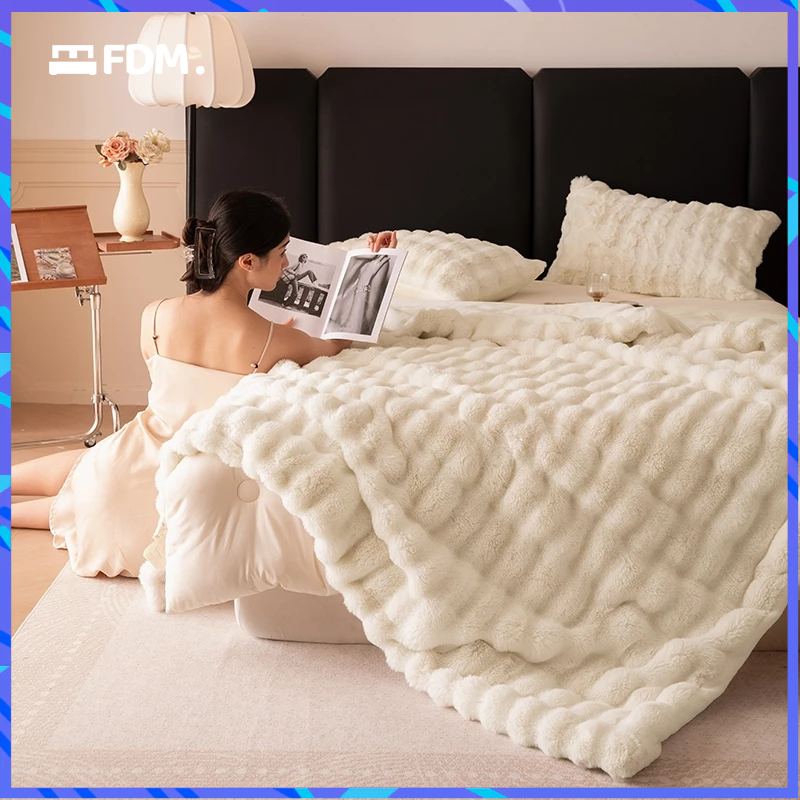 Flannel Roll Carpet Air-Conditioned Room Afternoon Nap Pillow Office Student Single Storage Blanket