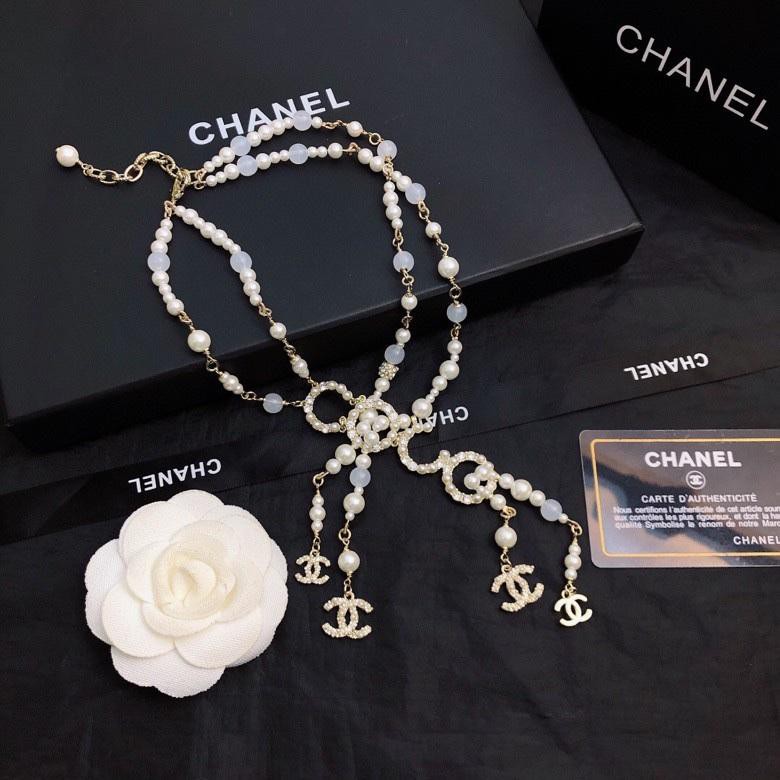 Chanel on sale necklace small