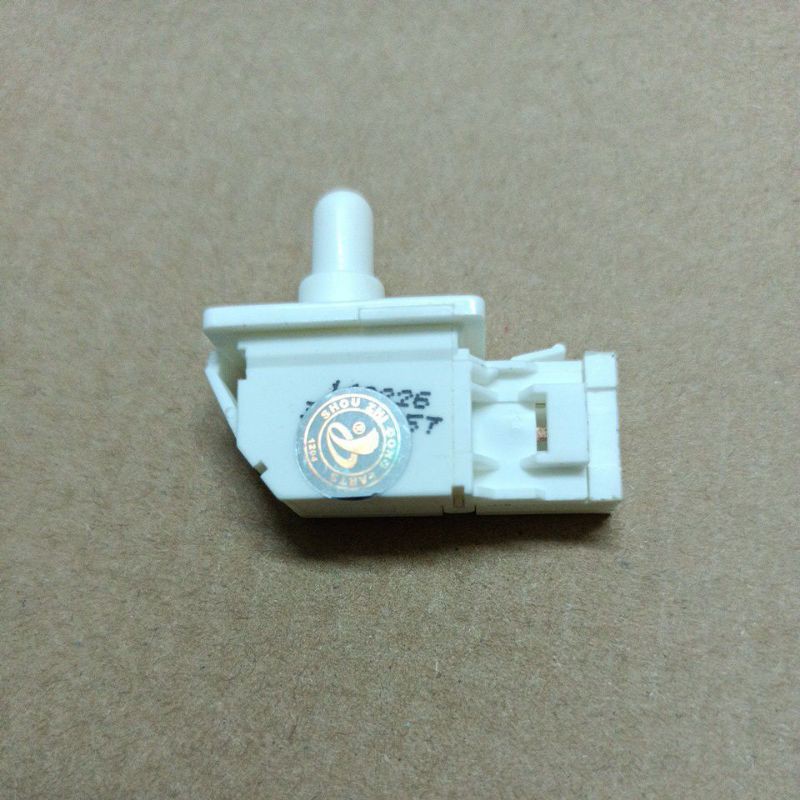 900232 Sharp Switch 2door Refrigerator 3pin BC8304 | Shopee Philippines