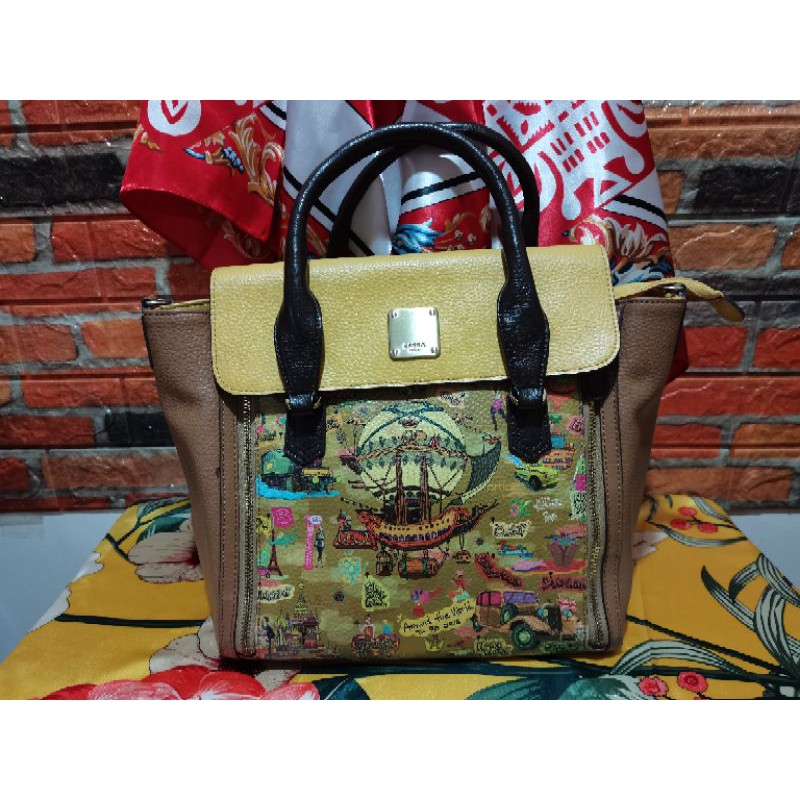 Pre loved 0088 Brera Italy Art Fever Handbag B3210H5F