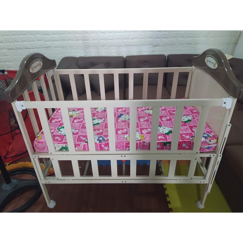 Apruva metal crib with bassinet sale