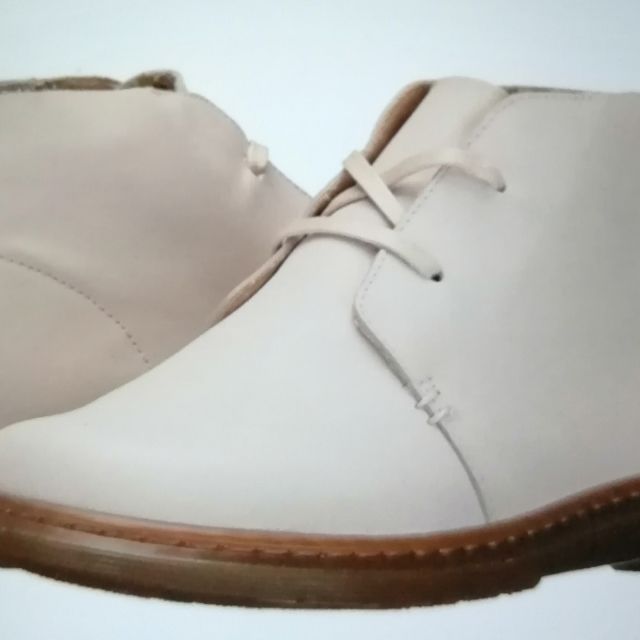 Cynthia leather hot sale chukka boots