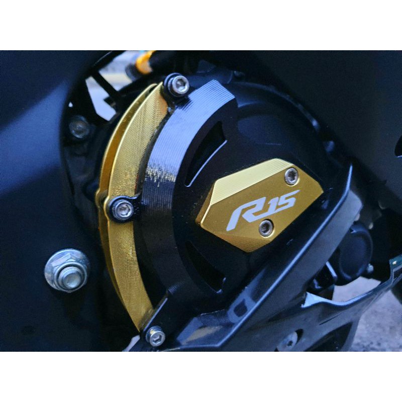 R15 v3 deals engine cover