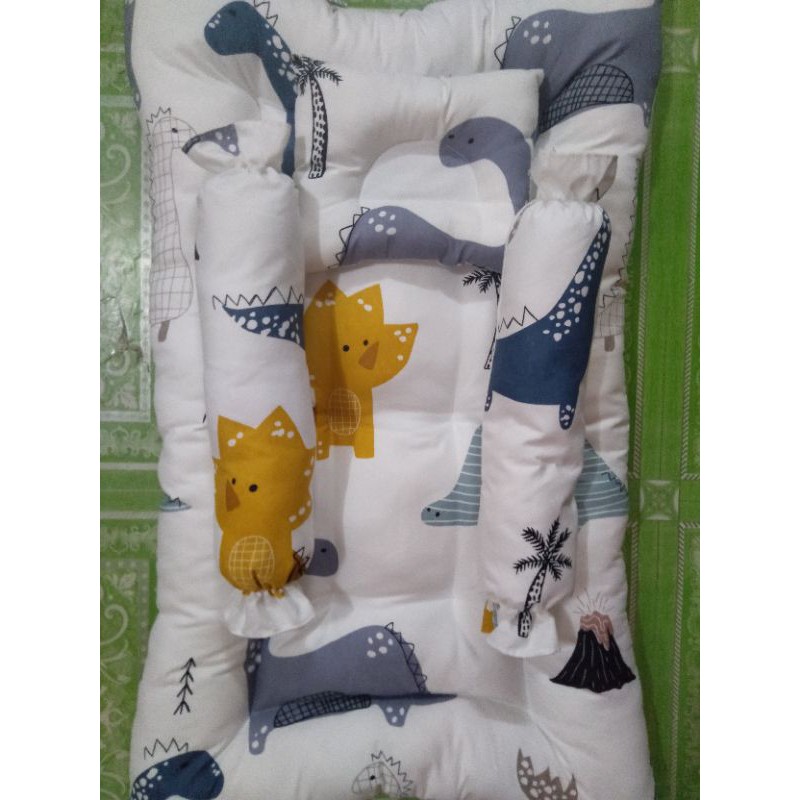 Baby comforter outlet and pillow set