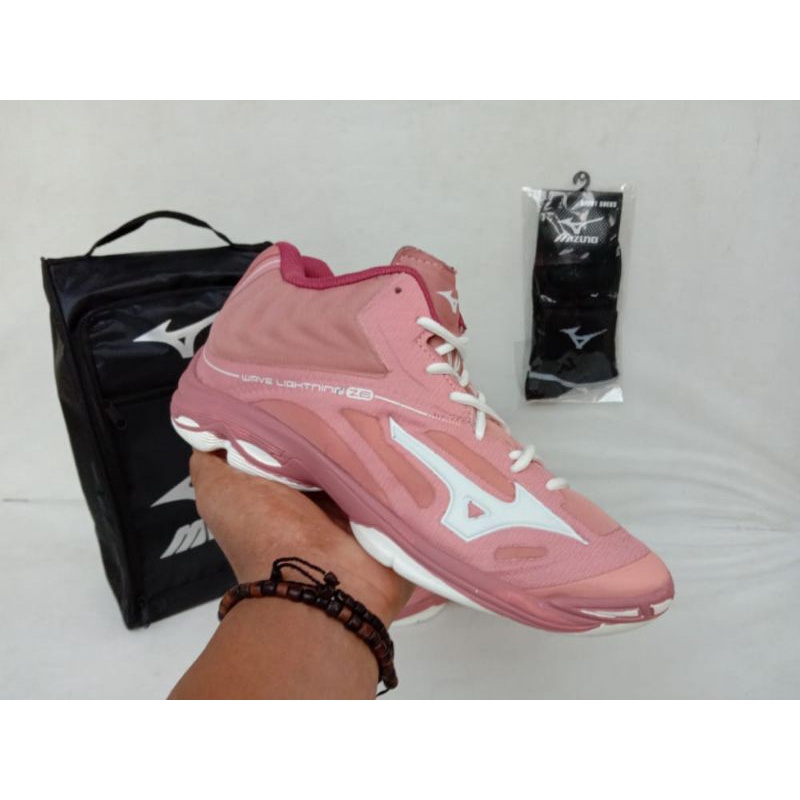 Mizuno Wave Lightning Z6 Women's Volleyball Shoes/Mizuno Wave Momentum