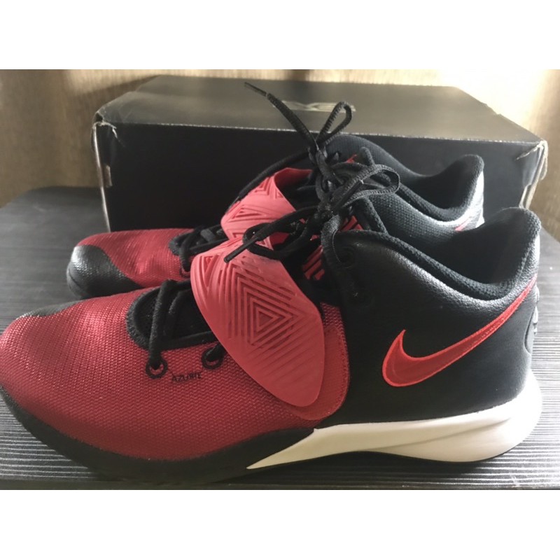 Kyrie flytrap red sale