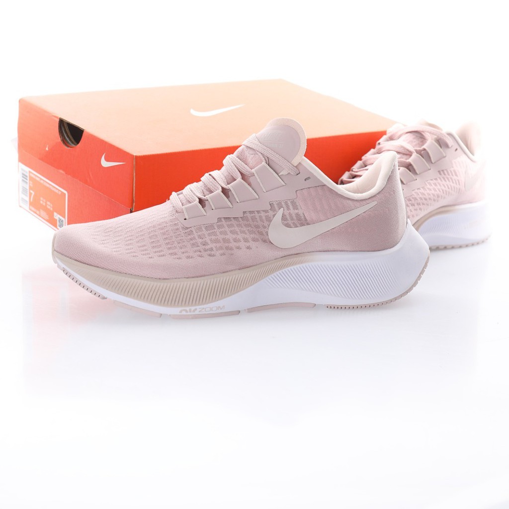 Nike zoom 2025 for women peach