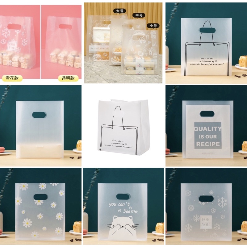 50pcs Take Out Bag Plastic Bag with handle cake pastry meal box takeout plastic packaging