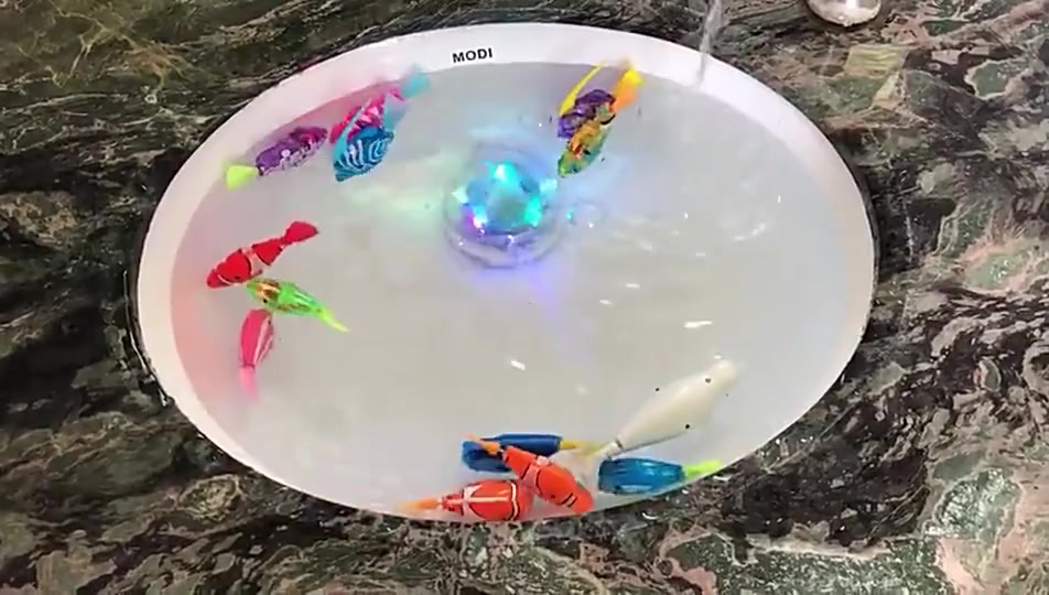 Aquarium Decoration Electric Fish Cat Interactive Water Toy with Light ...