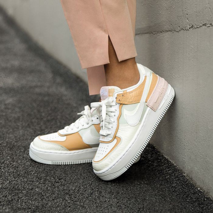 Air force 1 discount shadow ivory gold