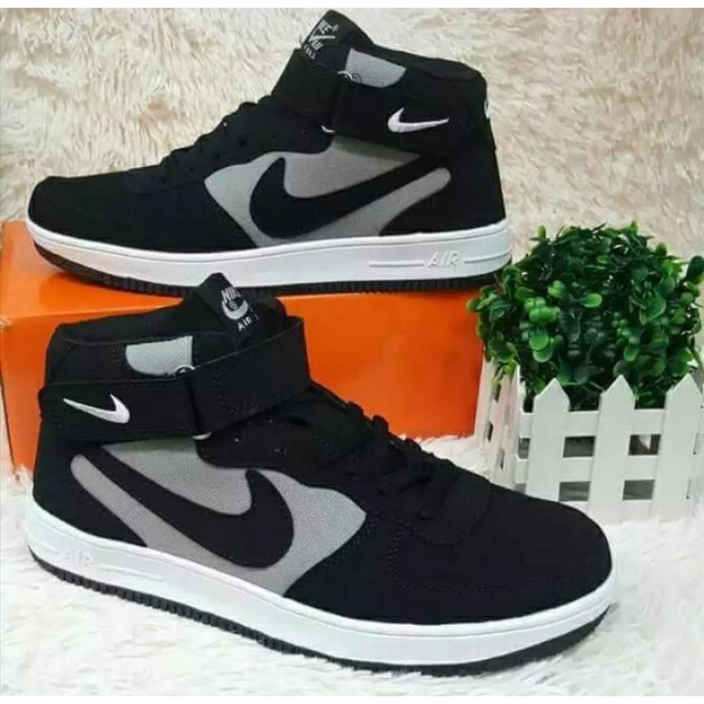 Nike semi shop high cut shoes