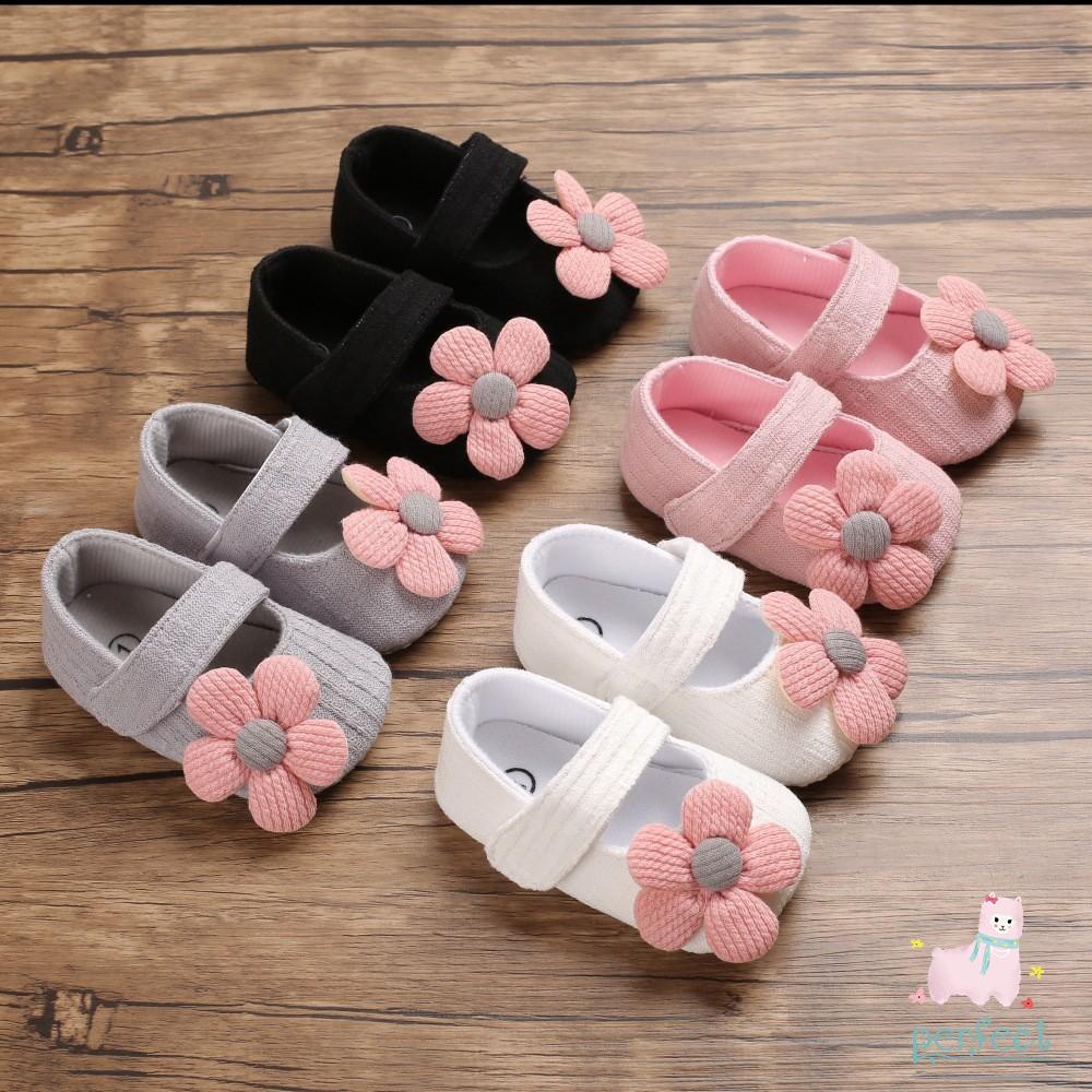 Cute newborn best sale baby girl shoes