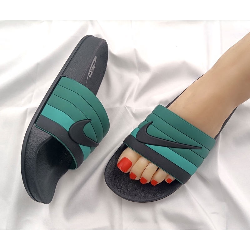 Nike slippers new design online