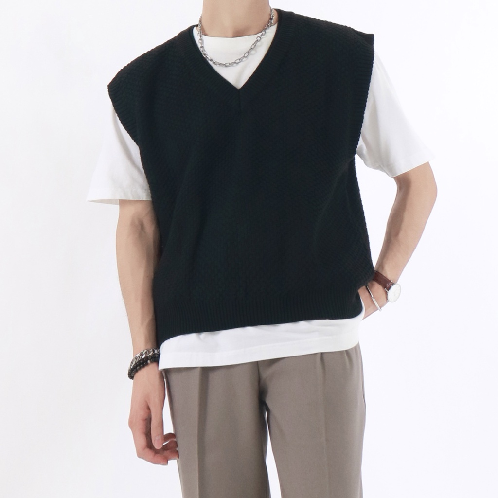 Korean Style V Neck Black Knitted Vest For Men Loose Fit Fashion