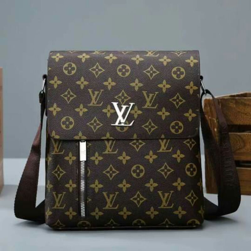 Black/Grey LEATHER Louis_Vuitton Male Sling Bag, Size: Zero Size