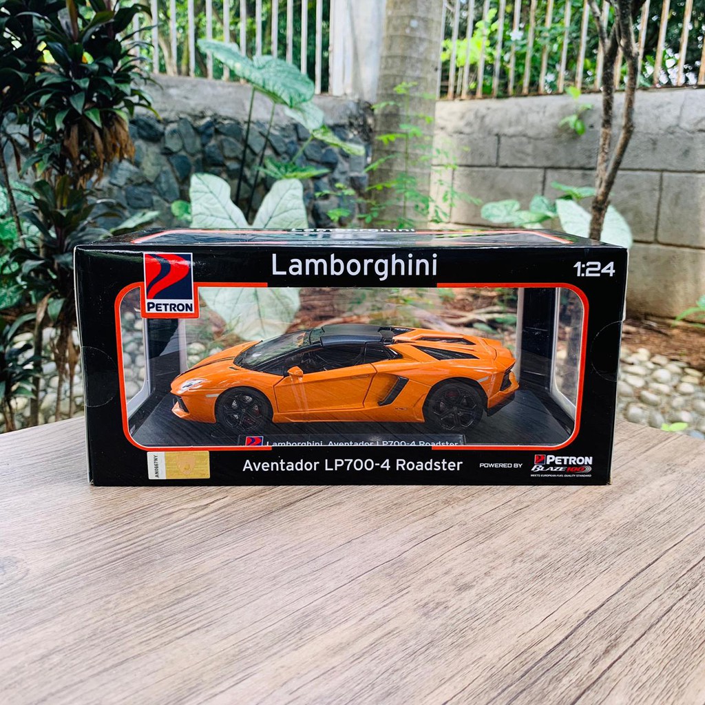 Lamborghini Aventador LP700-4 Roadster (Petron Supercar Super Series ...