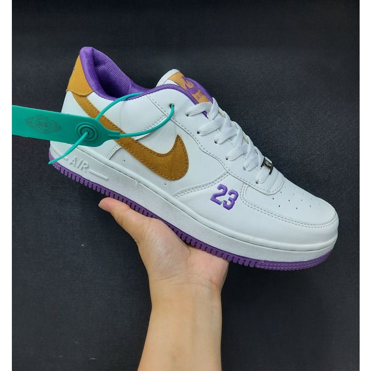 Lakers hot sale sneakers nike