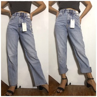 SALE‼️High Waist Mom Jeans Fit