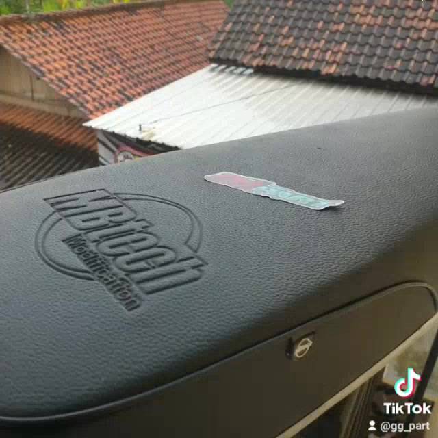 Cb MBtech Seat Plain Leather MBtech logo Green Foam | Shopee Philippines