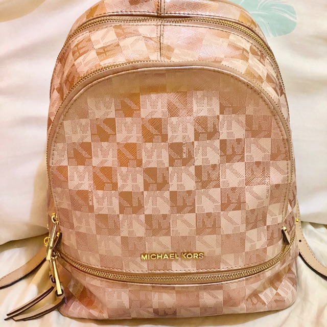 Rose gold outlet mk backpack