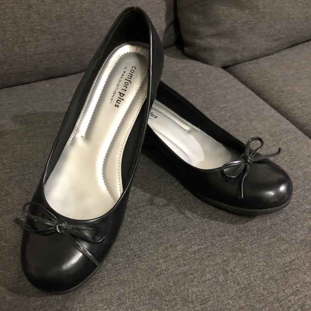 Payless store black shoes