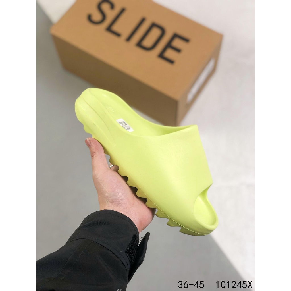 Kanye West once again teamed up with Kanye West x Adidas Yeezy Slide ...