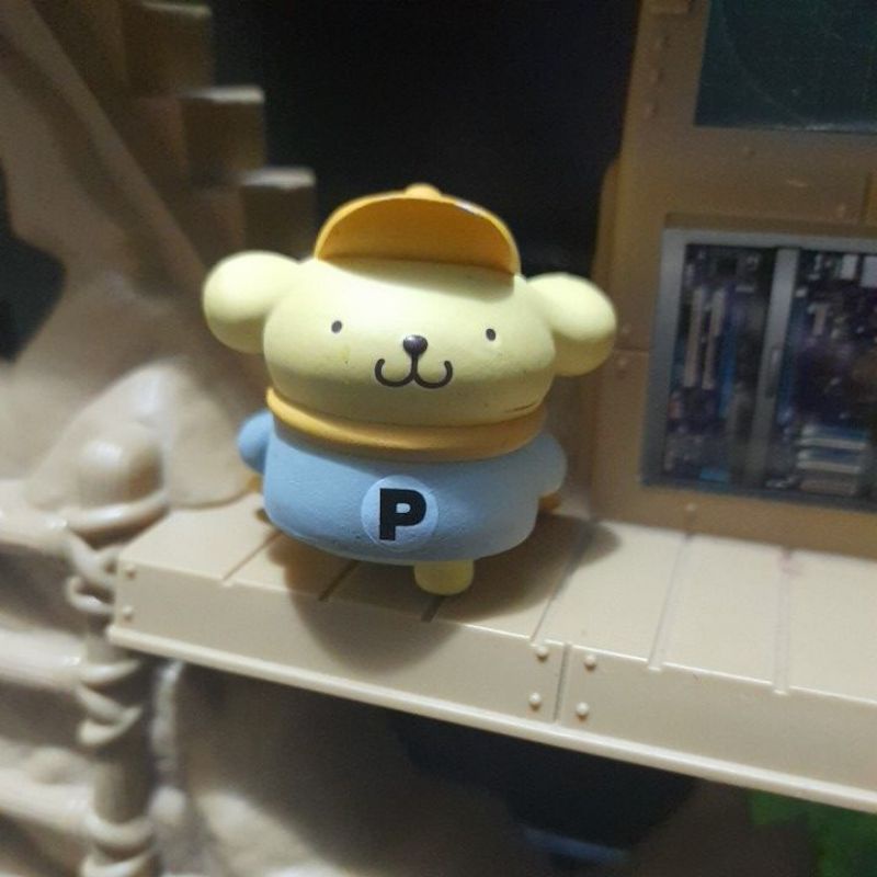 figures rilakkuma, pompompurin, cinnamoroll, badtz maru, korilakkuma ...