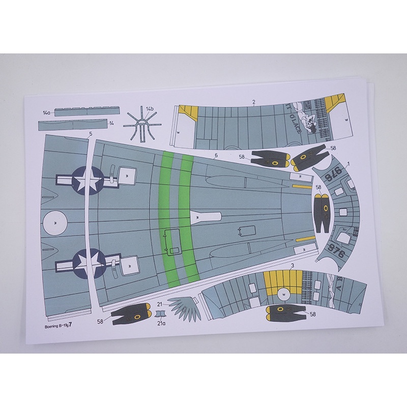 1:47 66cm x 48cm American B-17G Air Fortress Bomber Paper Model ...