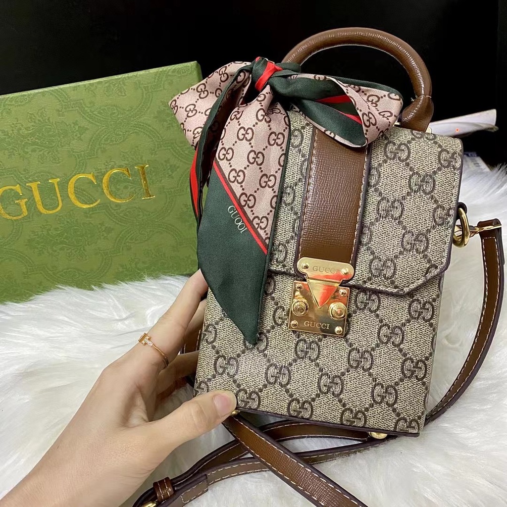 Gucci phone holder discount bag