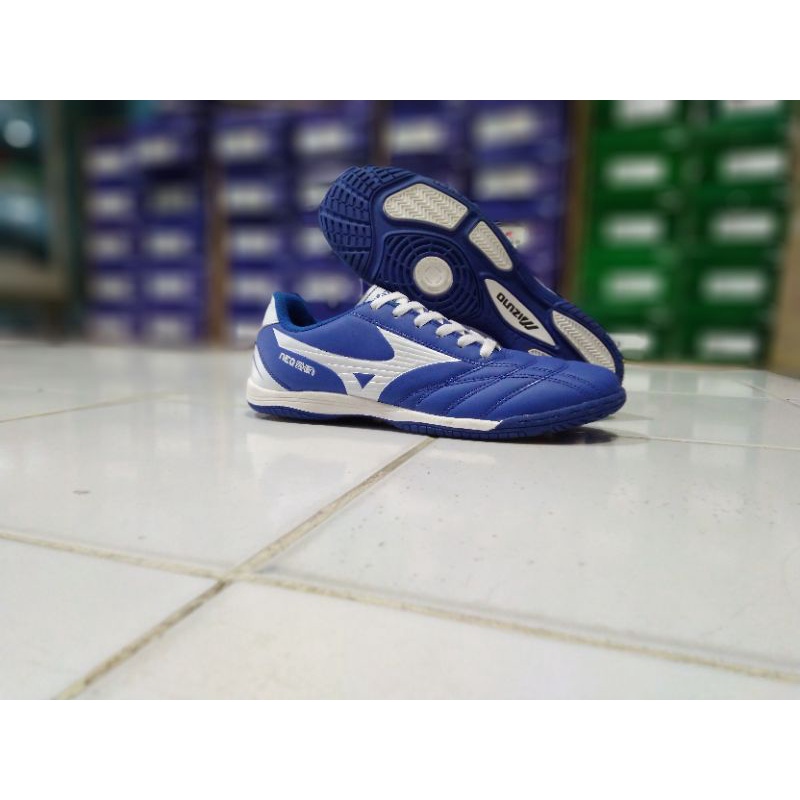 Mizuno futsal shoes philippines best sale