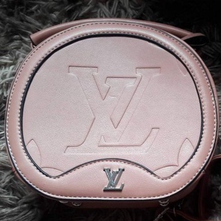 RaineJayzelle - Lv Round Sling Bag 2348 pesos only Good