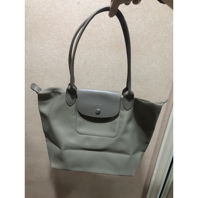 Planetes longchamp discount