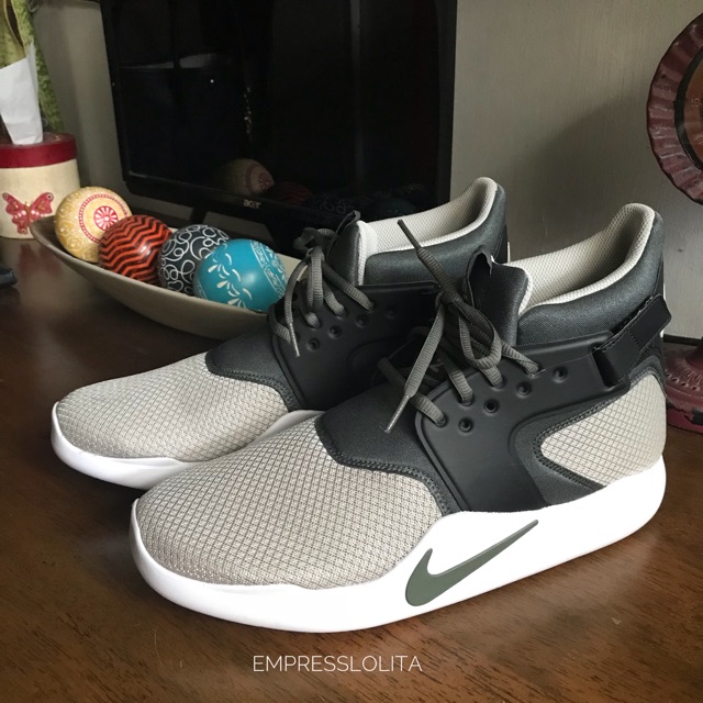 Nike incursion hot sale grey