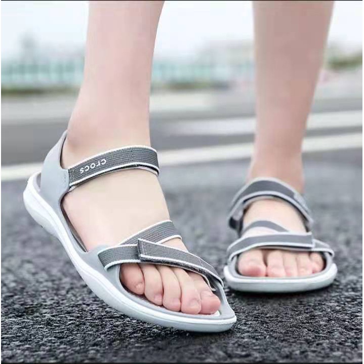 Sandal crocs shop shopee